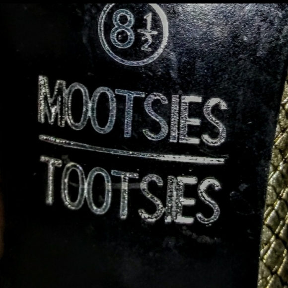 Mootsie Toosie Heels Size 8.5 Bronzed Snakeskin - Picture 8 of 9